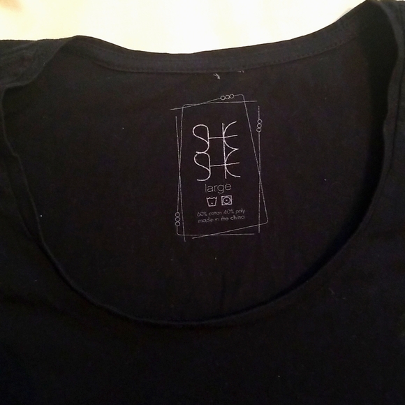 Graphic Tee Shirt - Picture 5 of 6